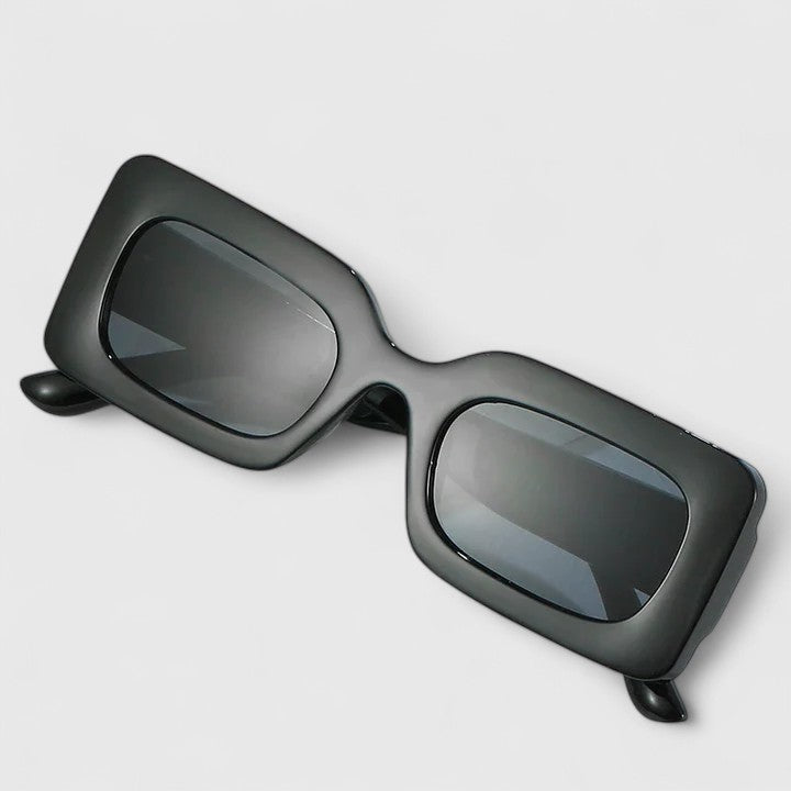 エリヤナ | 洗練されたサングラス